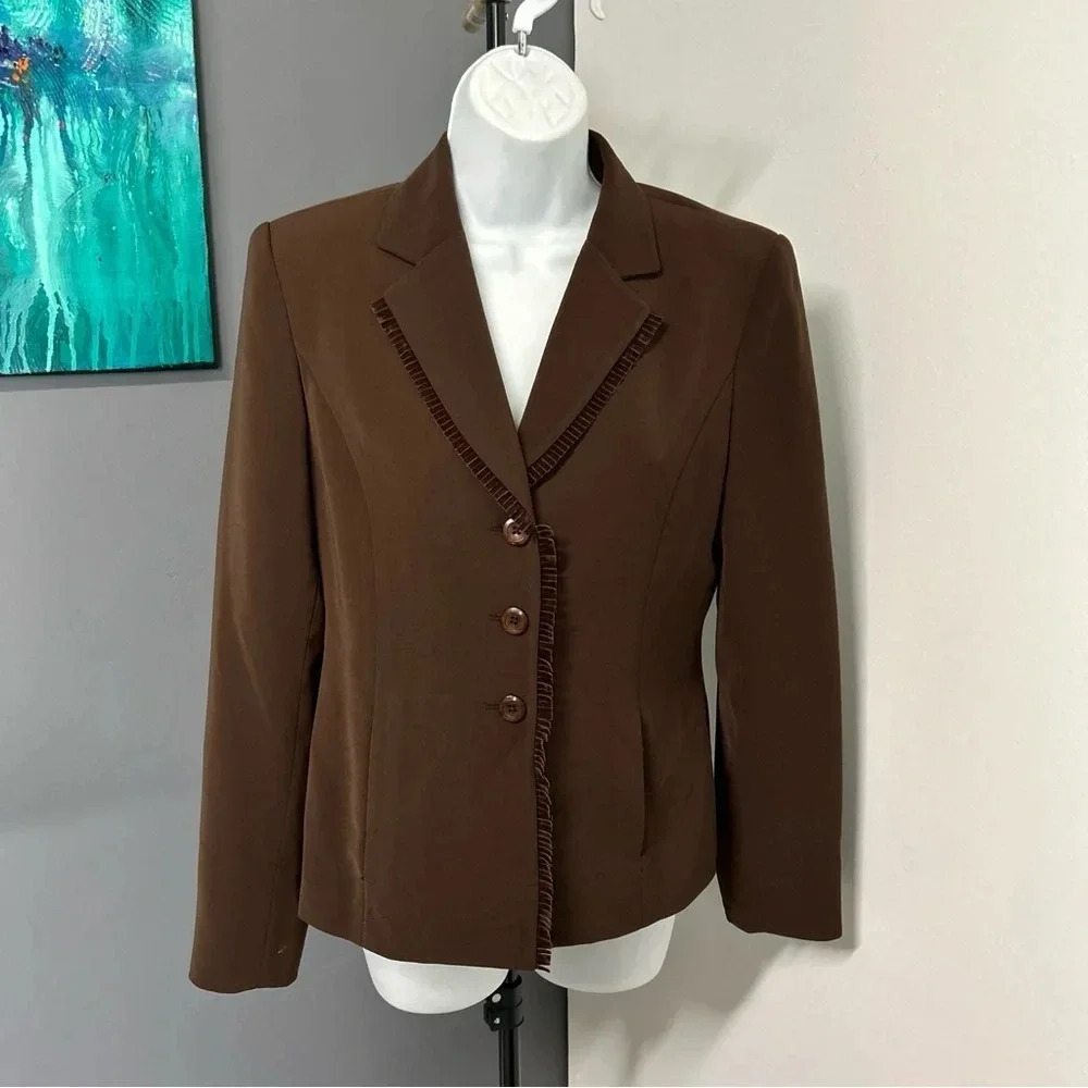 Women’s Size 4 Brown Blazer 3 Button Ruffle‎ Pockets Lined Career Classic Office
